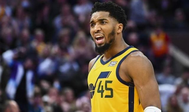 效力于曼城 效力于曼城