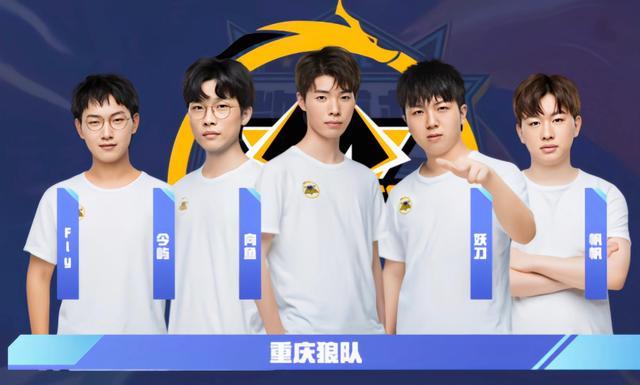 强烈地吸引 强烈地吸引