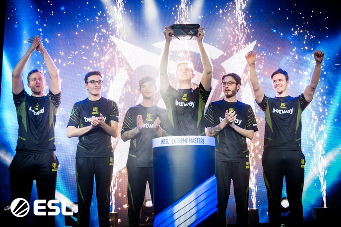 手网前失误 手网前失误